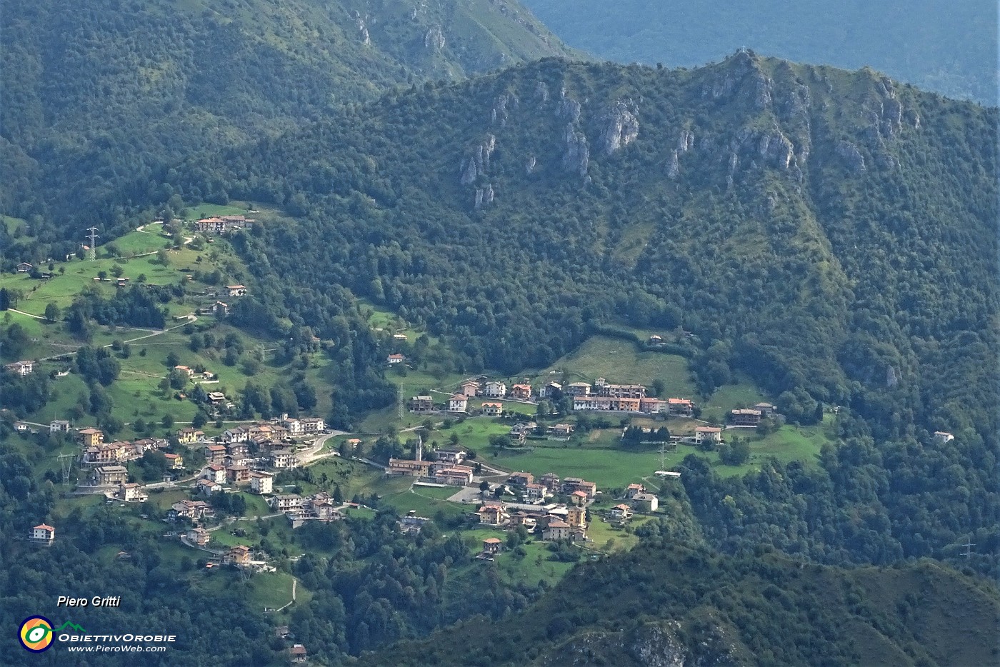 77 Zoom su Santa Croce  di S. Pellegrino e il suo Monte Corno.JPG